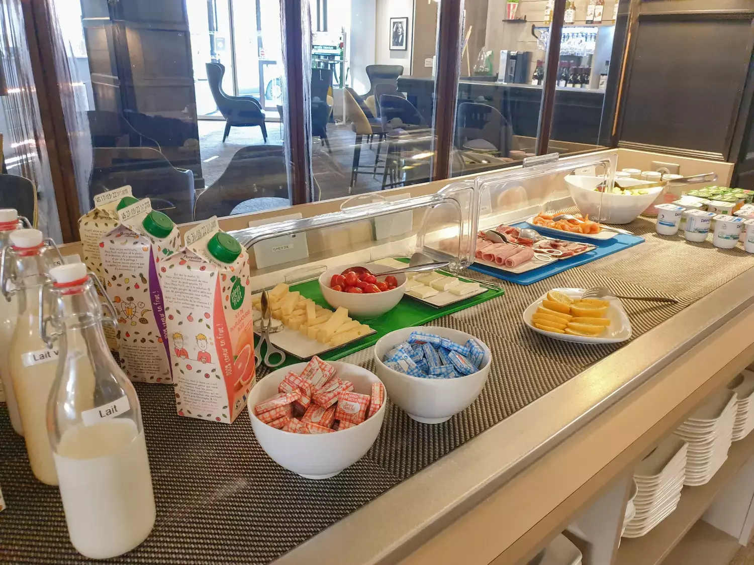 Petit-déjeuner buffet | Best Western Plus L'Artist Hôtel dans le centre de Tours 