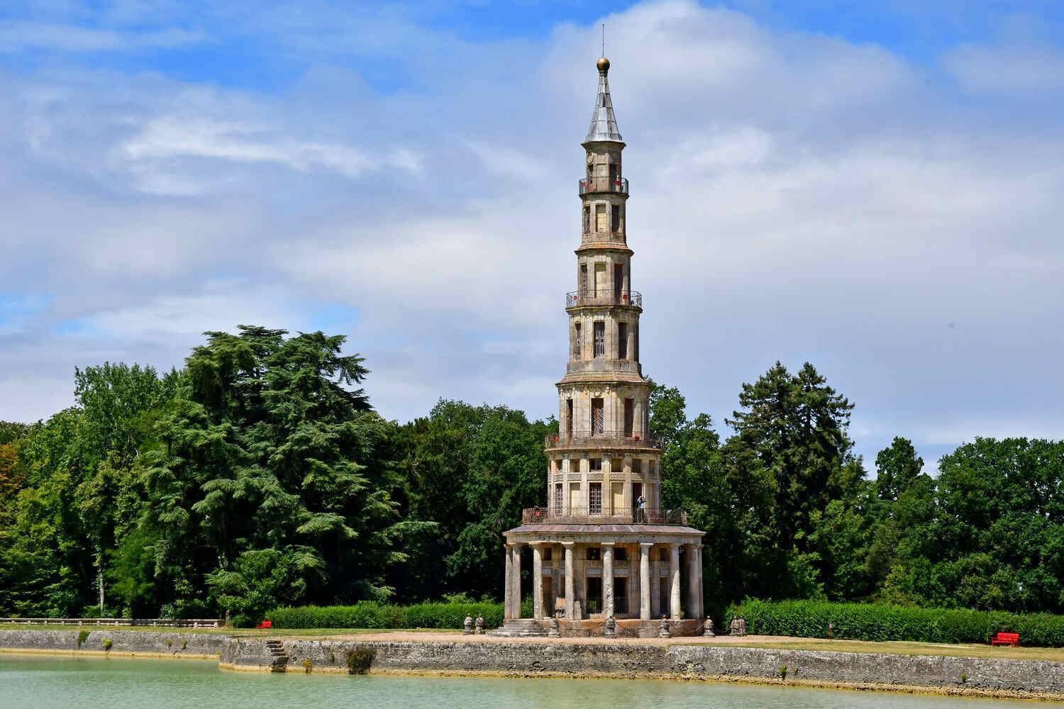 Visiter la Pagode de Chanteloup | Best Western Plus L'Artist Hôtel à Tours